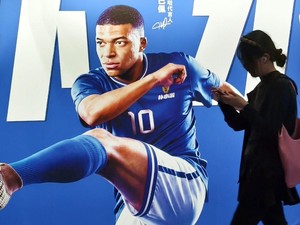 Mbappe Minta Maaf, Tapi Sensor Ketat Bikin Warga China Bertanya Apa yang Terjadi