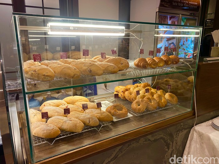 Cicip Salt Bread hingga Cranberry Cheese Enak di Resto Sunda Kemang Cicip Salt Bread hingga Cranberry Cheese Enak di Resto Sunda Kemang