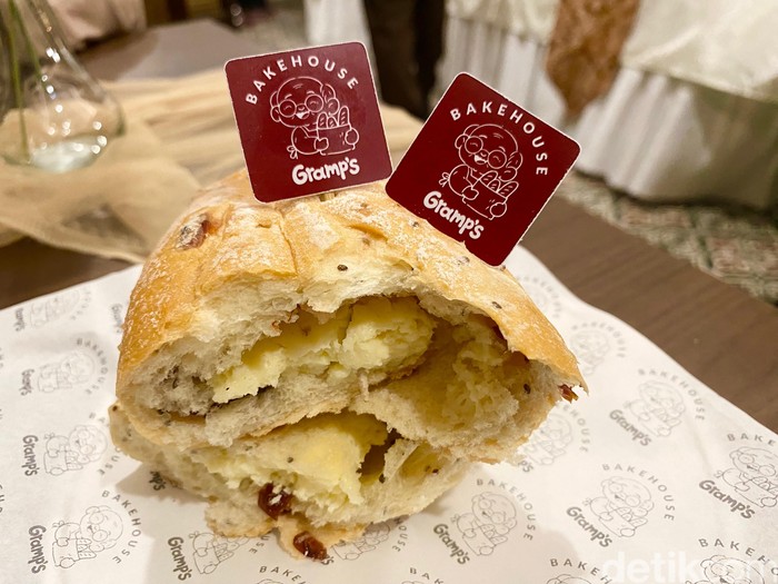 Cicip Salt Bread hingga Cranberry Cheese Enak di Resto Sunda Kemang Cicip Salt Bread hingga Cranberry Cheese Enak di Resto Sunda Kemang