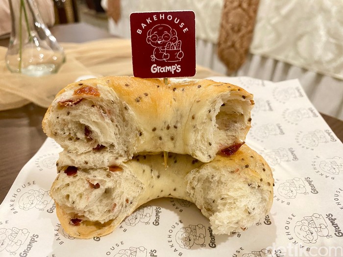 Cicip Salt Bread hingga Cranberry Cheese Enak di Resto Sunda Kemang Cicip Salt Bread hingga Cranberry Cheese Enak di Resto Sunda Kemang