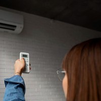 Apakah Aman Menyalakan AC saat Hujan? Daikin Ungkap Jawabannya