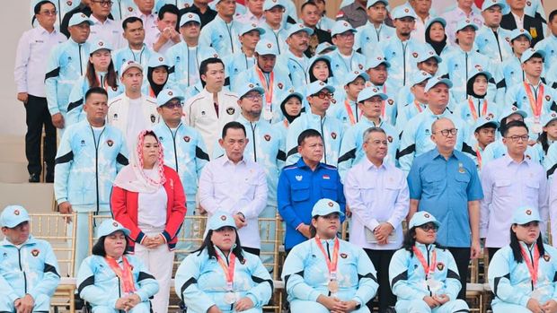 Jenderal Listyo Sigit Prabowo memberikan apresiasi kepada tiga atlet balap sepeda Indonesia yang menorehkan prestasi pada Asian Games Aichi–Nagoya 2026 di Jepang (dok istimewa)