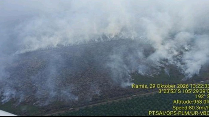 Karhutla di Cengal diupayakan pemadaman helikopter WB.