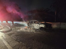 Korsleting Listrik, Minibus di Tol Jagorawi Arah Bogor Kebakaran