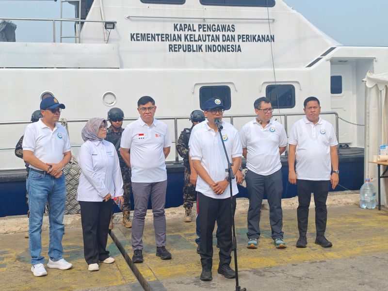 KKP Gelar Aksi Bersih Laut di PPS Nizam Zachman