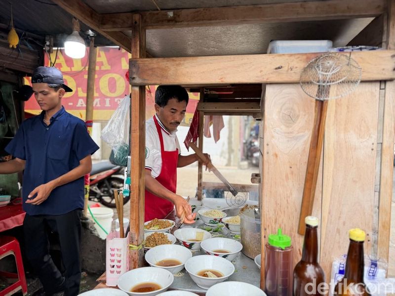 MIe Ayam Donoloyo Fina