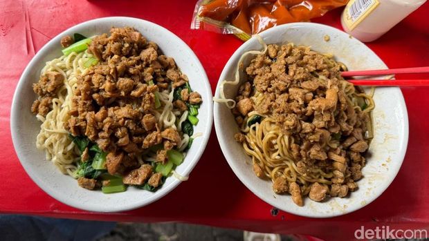 MIe Ayam Donoloyo Fina