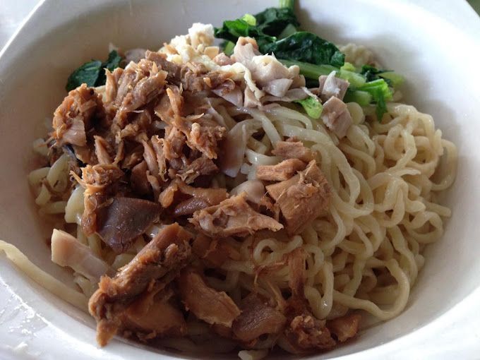 Mie Ayam Legendaris di Jakarta Barat