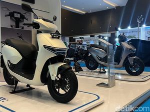Motor Listrik Honda Kena Diskon Rp 25 Jutaan!