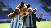 Patrick Stewart Wafat, Klub Divisi 3 Inggris Beri Penghormatan