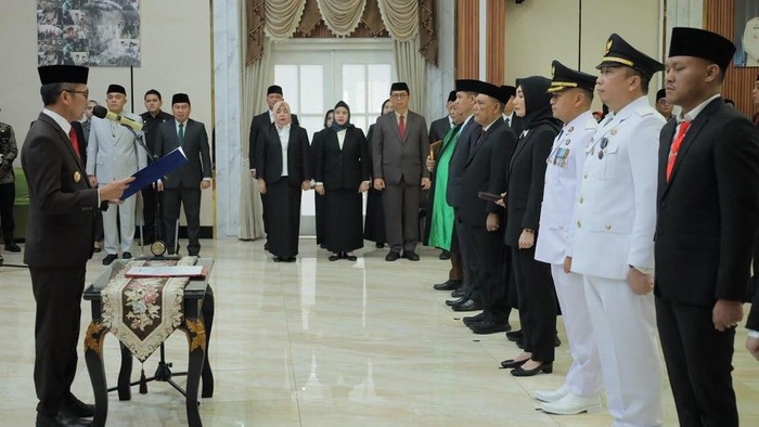 Pelantikan pejabat di lingkungan Pemkot Palembang Pelantikan pejabat di lingkungan Pemkot Palembang