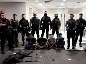 Polisi Tangkap 4 Pemuda Tawuran di Jaktim, Sajam hingga Stik Golf Disita