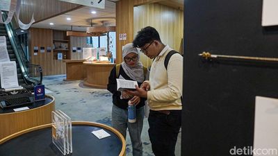 Rindu Sapardi, Manuskrip hingga Mesin Tik Lawas Jadi Jejak Sang Maestro Puisi