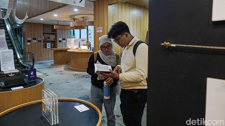 Rindu Sapardi, Manuskrip hingga Mesin Tik Lawas Jadi Jejak Sang Maestro Puisi