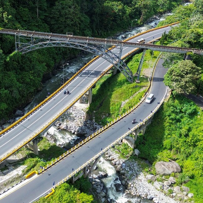 Sempat Putus Total, Jembatan Kembar Padang Panjang Pulih