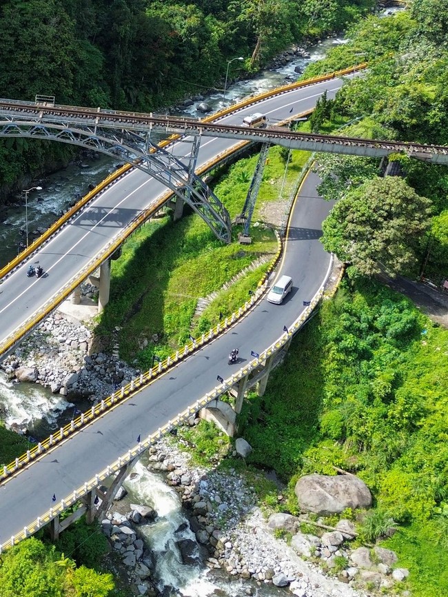 Sempat Putus Total, Jembatan Kembar Padang Panjang Pulih