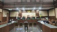 Eks Pejabat Bea Cukai Akui Ceroboh, Minta Vonis Ringan Kasus Suap-Gratifikasi