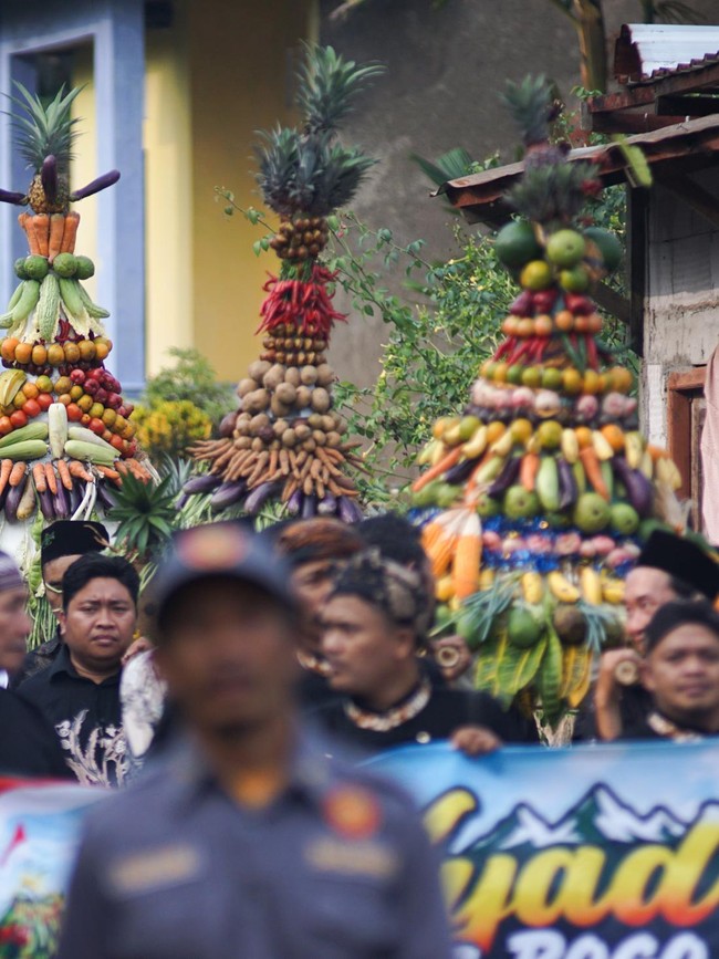 Syukuran Hasil Bumi Dalam Tradisi Nyadran Gunung Silurah