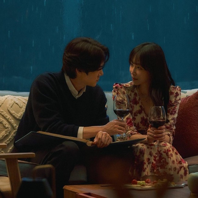 Yoo Yeon Seok & Seo Hyun Jin Kencan Romantis di The Perfect Lie
