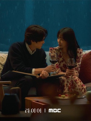 Yoo Yeon Seok & Seo Hyun Jin Kencan Romantis di The Perfect Lie