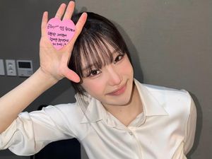 Potret JooE MOMOLAND Debut Jadi Aktris Musikal, Beda Wajah Tuai Sorotan