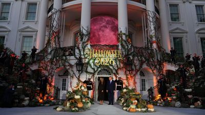 Trick or Treat! Trump Open House di Gedung Putih buat Pesta Halloween