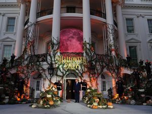 Trick or Treat! Trump Open House di Gedung Putih buat Pesta Halloween