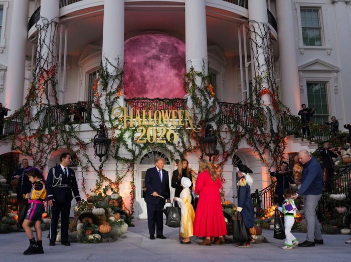 US President Donald Trump and first lady Melania Trump host a Halloween event at the White House in Washington, DC, US, October 29, 2026. REUTERS/Eric Lee