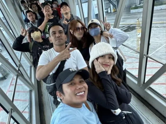 Ayu Ting Ting Kedekatan Ayu Ting Ting dengan Krizna Fahrezi