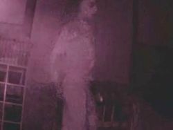 Foto-foto Misterius Ini Bikin Merinding, Ada Penampakan Sulit Dijelaskan Foto-foto Misterius Ini Bikin Merinding, Ada Penampakan Sulit Dijelaskan