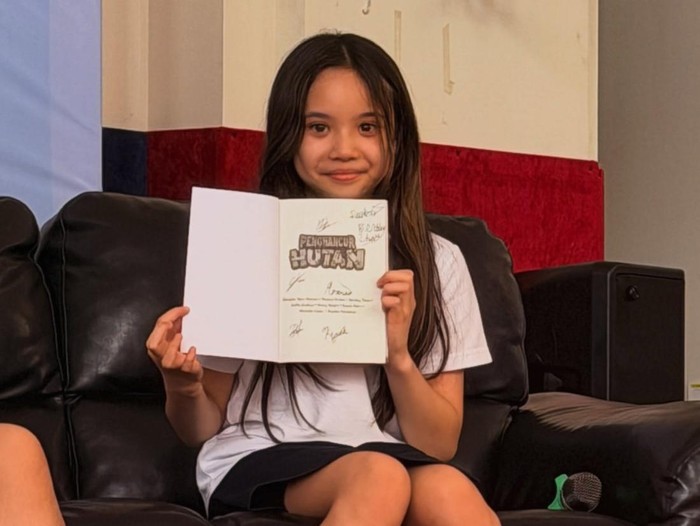 Gempita Nora Marten Gempita buat komik berjudul Penghancur Hutan