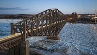 Jembatan Ini Dibangun dengan Baja Terbaik, Tapi Ambruk Juga