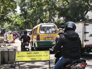 Imbas Proyek BRT, Perbatasan Bandung-Cimahi Macet Parah