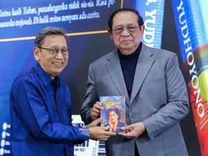 SBY Rilis Novel Diana Memang Manja, Ungkap Hobi Nulis Sejak SD