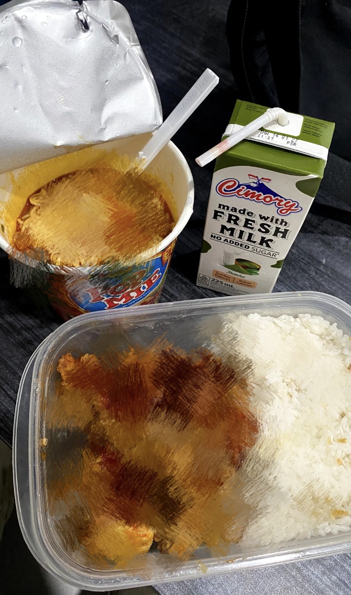 Kena Prank Netizen! Ngaku Cuma Makan Sayur-Telur, Ternyata Ada Lauk 'Ghaib' Kena Prank Netizen! Ngaku Cuma Makan Sayur-Telur, Ternyata Ada Lauk 'Ghaib'