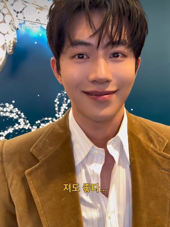 Potret Nam Joo Hyuk Diduga Oplas, Lipatan Kelopak Mata Ganda Tampak Beda Potret Nam Joo Hyuk Diduga Oplas, Lipatan Kelopak Mata Ganda Tampak Beda