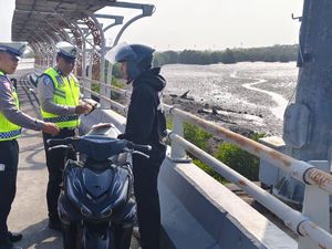Operasi Patuh Agung 2026, Polisi Tilang Pelanggar Lewat ETLE Handheld-Manual
