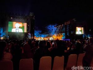 Suasana Konser Andrea Bocelli di Candi Borobudur Malam Ini