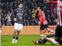 PSV Vs Willem II: Nathan Tjoe-A-On Blunder, Timnya Dibantai 7-0