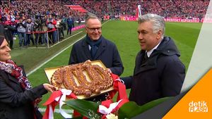 Kado Spesial Bayern untuk Laga Ke-1000 Ancelotti