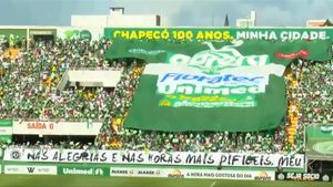Laga Perdana Chapecoense Usai Tragedi Pesawat