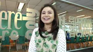 Ngakak! Whisper Challenge Bersama Rossa