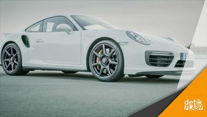Porsche Perkenalkan The New 20-inch 911 Turbo Carbon Wheel