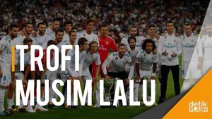 Momen Madrid Terima Trofi La Liga Musim Lalu