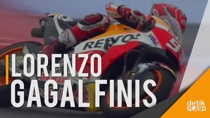 Lorenzo Terpental dari Tunggangannya di GP San Marino