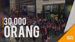 Membludaknya Fans FC Cologne di Emirates Stadium