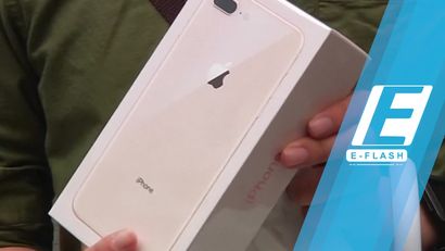 Mereka yang Rela Antre Berhari-hari Demi iPhone 8