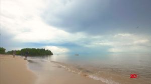 Vlog Tapal Batas - Santai di Pantai Pasir Atambua