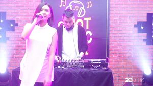 Penampilan Midnight Quickie yang Bebas Lepas