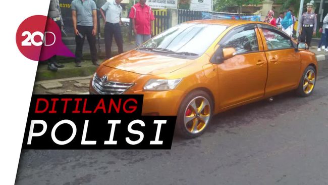 Brumm! Mobil Bermuka Dua Hebohkan Bandung